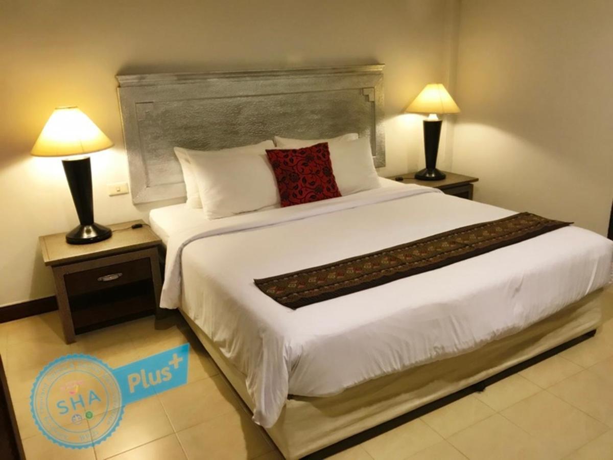 Le Tanjong House Hotel Patong Exterior photo
