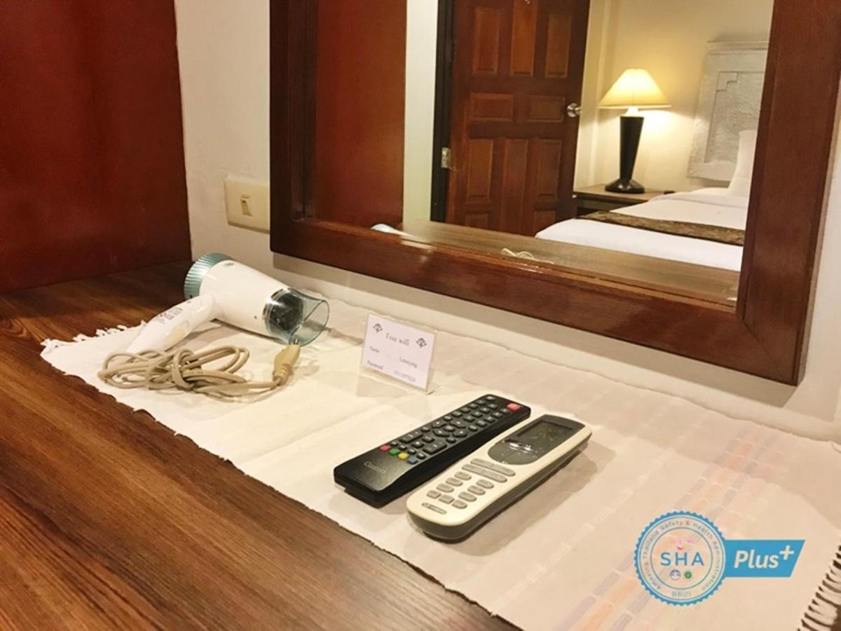 Le Tanjong House Hotel Patong Exterior photo
