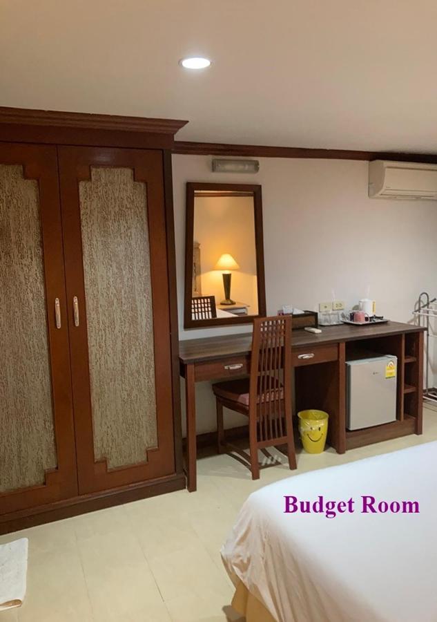 Le Tanjong House Hotel Patong Exterior photo