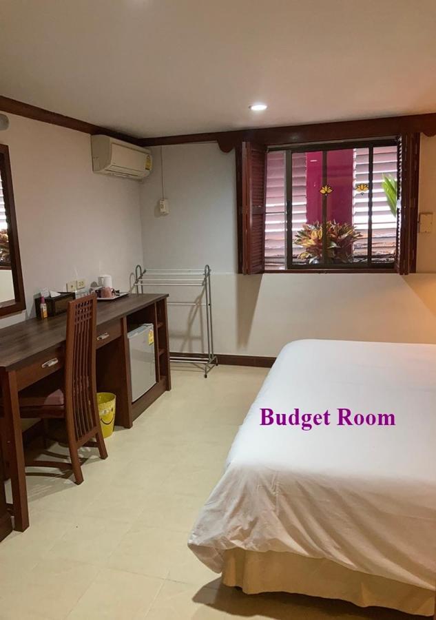 Le Tanjong House Hotel Patong Exterior photo